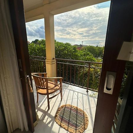 Sari Buana Bed & Breakfast Кута Екстер'єр фото