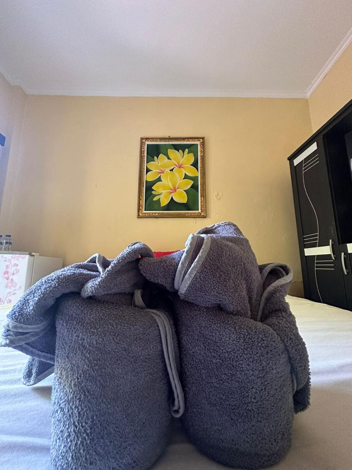 Sari Buana Bed & Breakfast Кута Екстер'єр фото