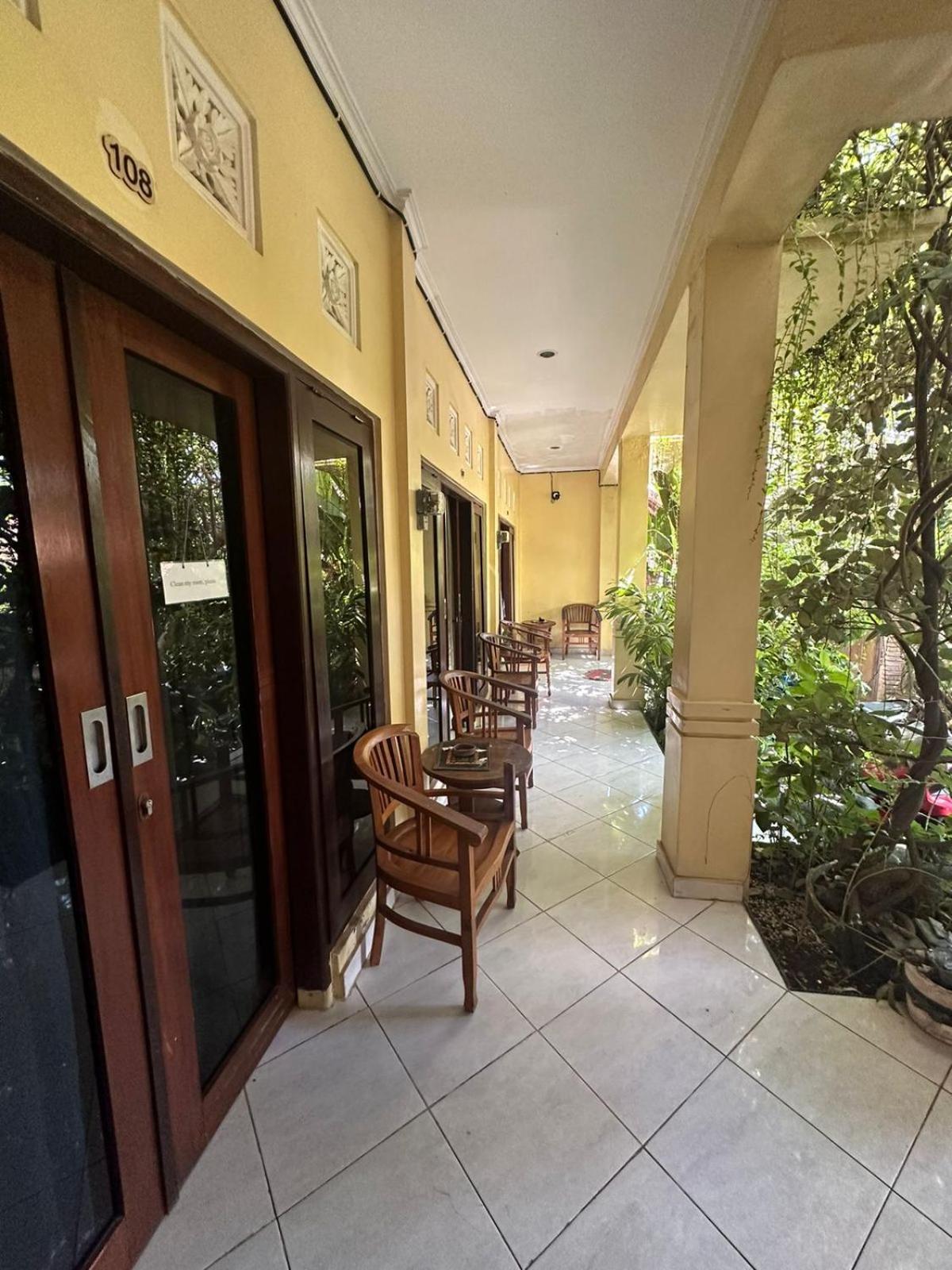 Sari Buana Bed & Breakfast Кута Екстер'єр фото