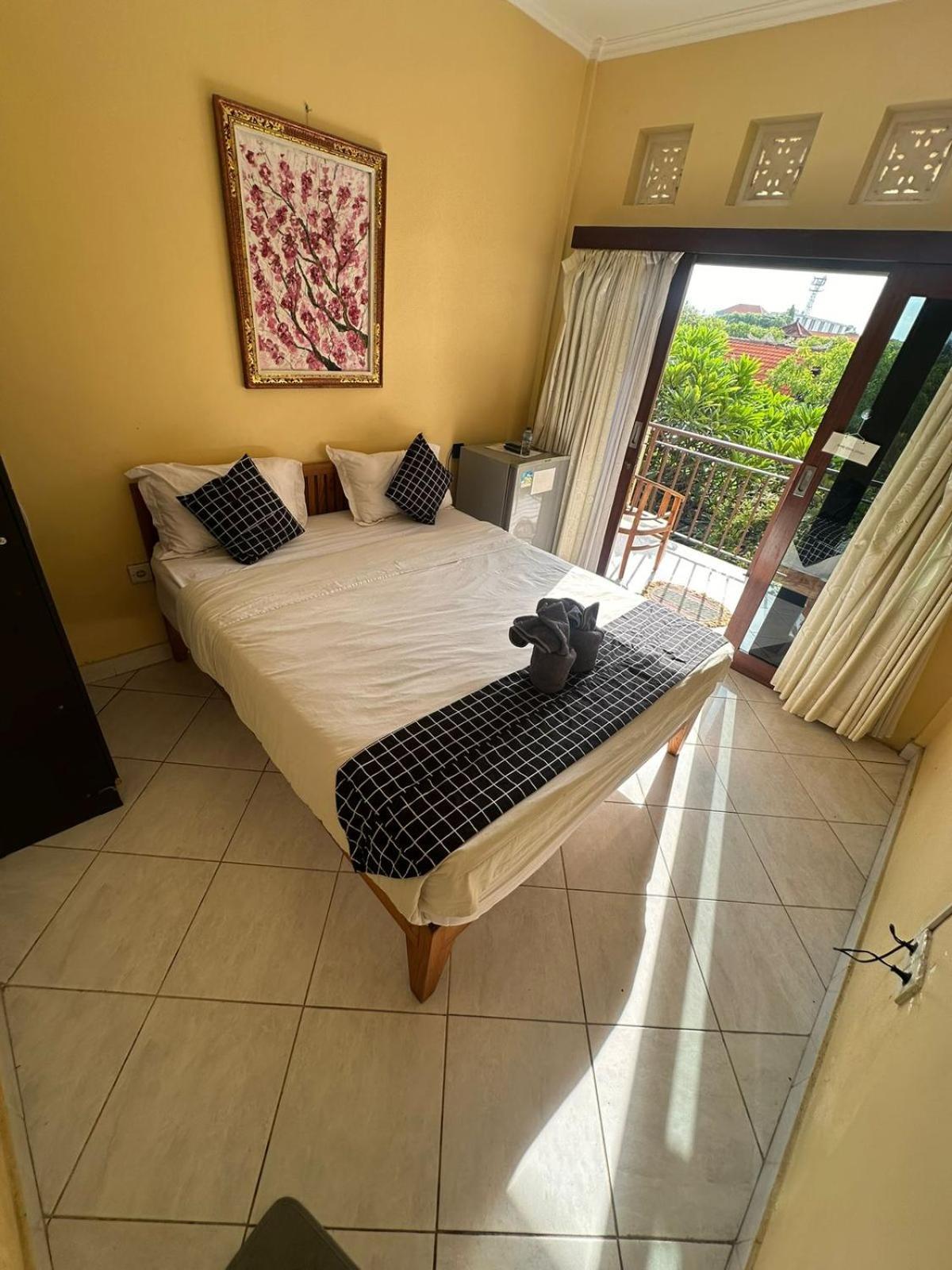 Sari Buana Bed & Breakfast Кута Екстер'єр фото
