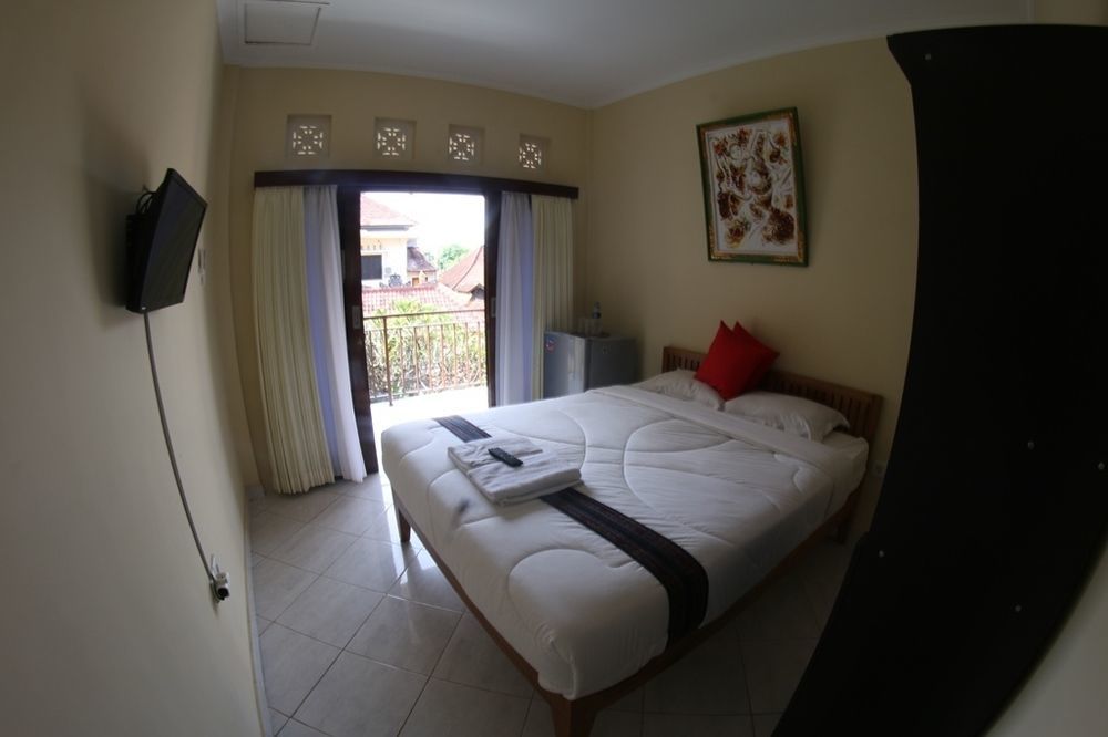 Sari Buana Bed & Breakfast Кута Екстер'єр фото