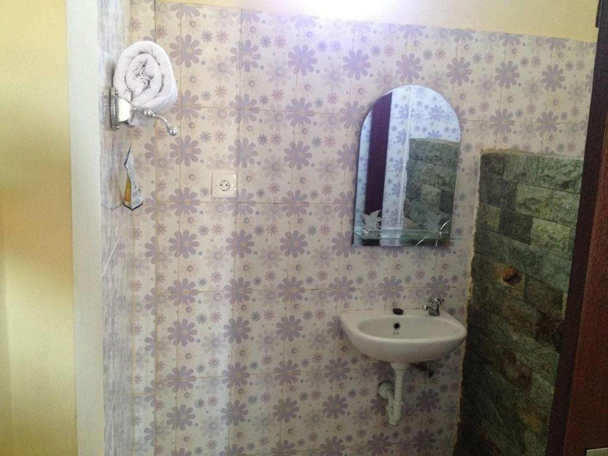 Sari Buana Bed & Breakfast Кута Екстер'єр фото