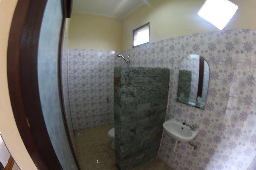 Sari Buana Bed & Breakfast Кута Екстер'єр фото