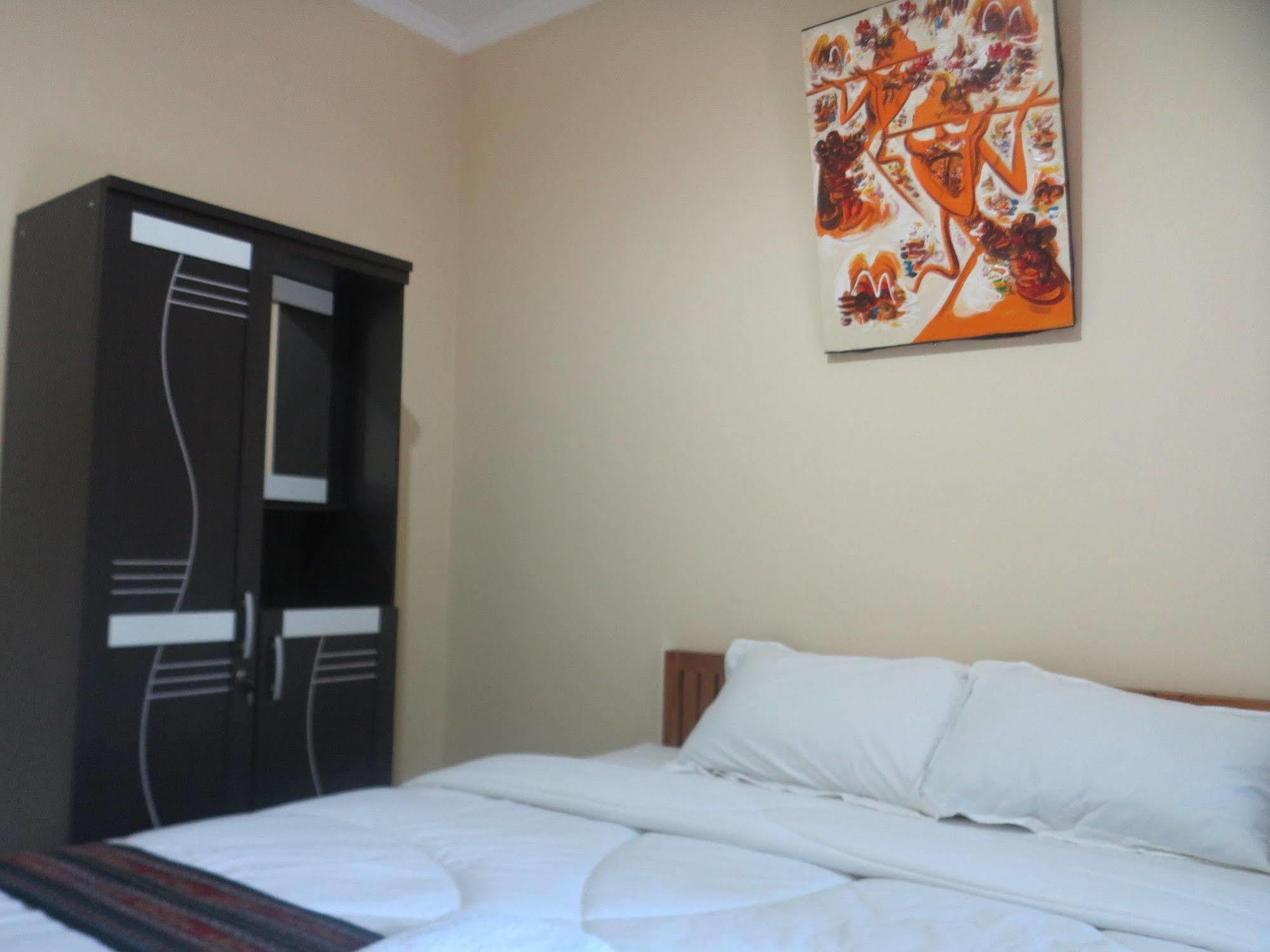 Sari Buana Bed & Breakfast Кута Екстер'єр фото